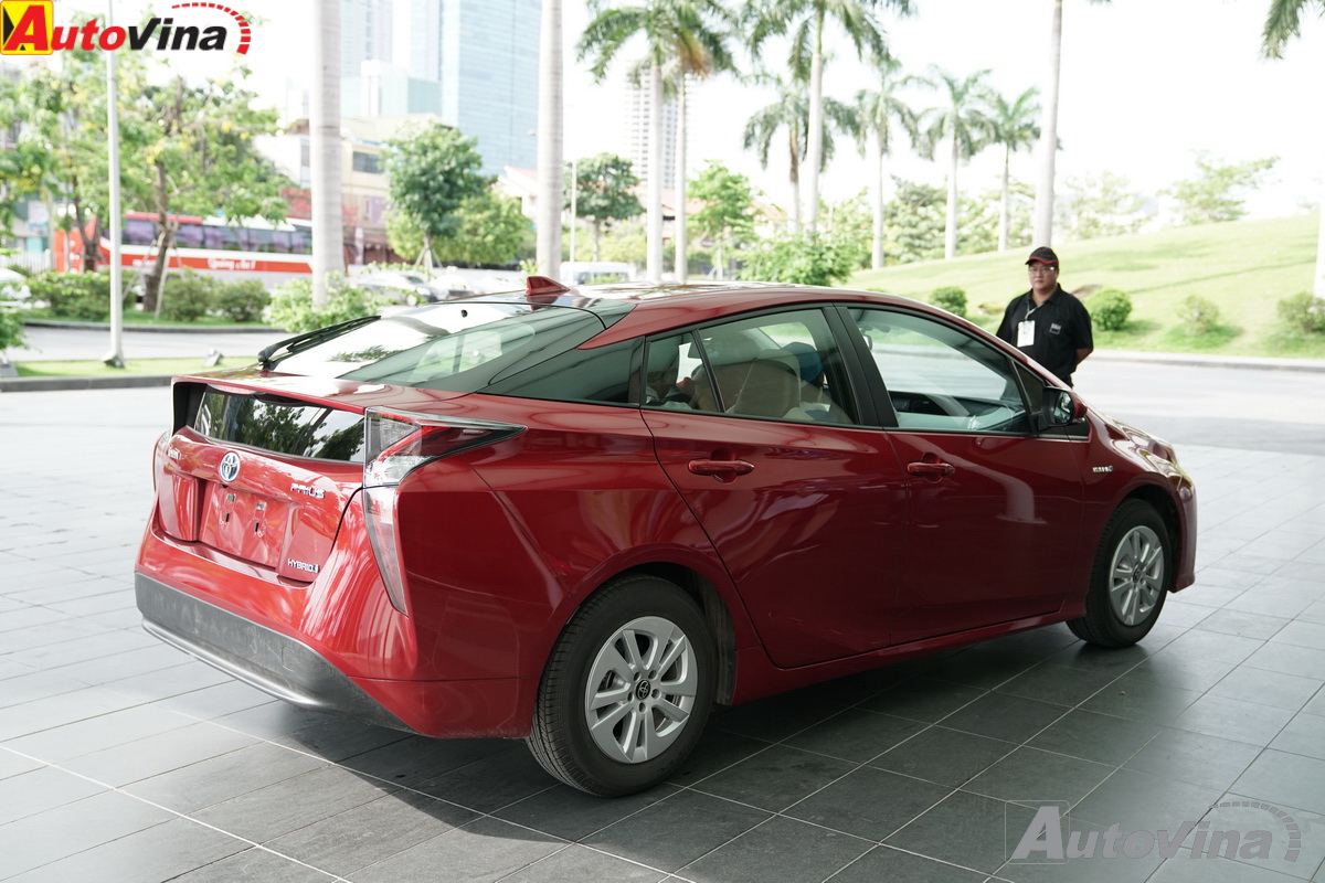 Trải nghiệm công nghệ động cơ Hybrid mới của Toyota trên chiếc Prius 2017 tại Hà Nội