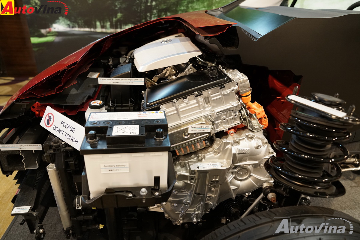 Trải nghiệm công nghệ động cơ Hybrid mới của Toyota trên chiếc Prius 2017 tại Hà Nội