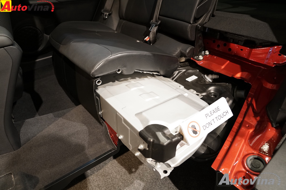 Trải nghiệm công nghệ động cơ Hybrid mới của Toyota trên chiếc Prius 2017 tại Hà Nội