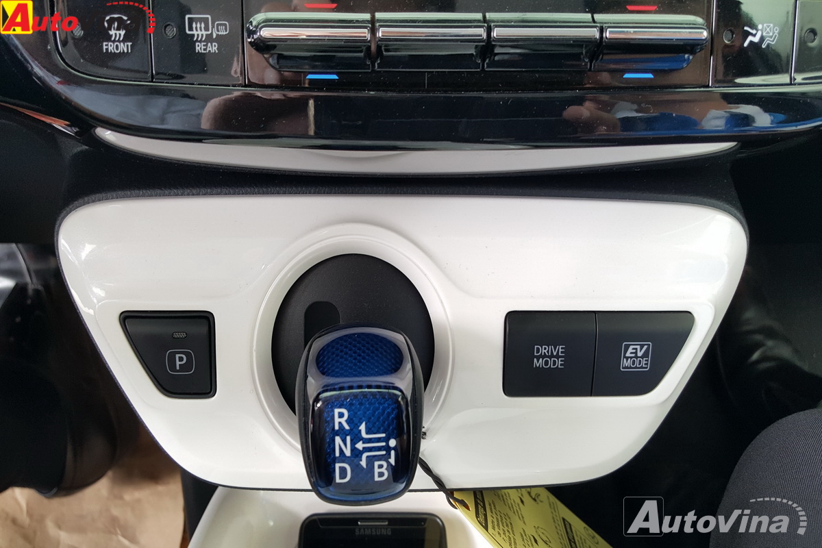 Trải nghiệm công nghệ động cơ Hybrid mới của Toyota trên chiếc Prius 2017 tại Hà Nội