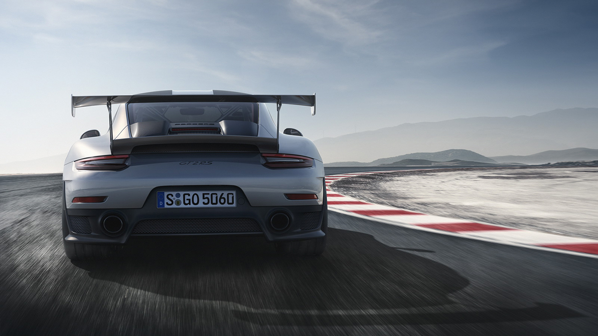 Porsche 911 GT2 RS công suất 700 mã lực